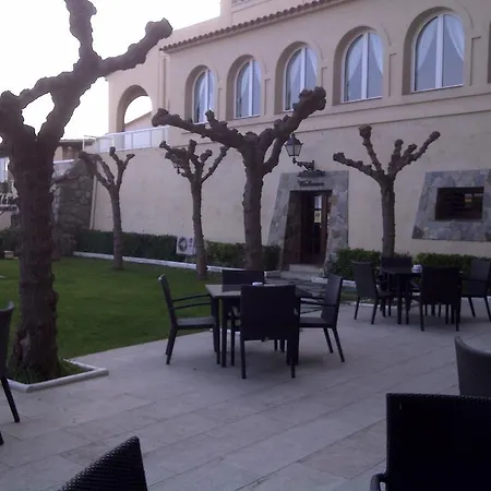 Hotel Castell De Mata